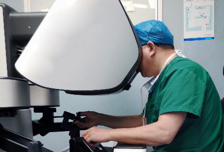 Toumai® Laparoscopic Surgical Robot Completed First Single-port Operation