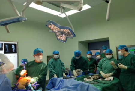 Yunnan Tour of Honghu | Four Successive Robot-Assisted TKA Cases Completed with Chinese-Developed Surgery Robots in Nujiang Lisu Autonomous Prefecture -- the Only Lisu Autonomous Prefecture of China