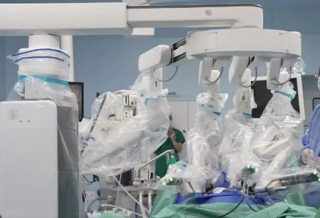 The First Clinical Investigational Surgery for Radical Treatment of Thyroid Cancer Assisted by Toumai® was Successfully Completed in The South China Hospital affiliated to Shenzhen University