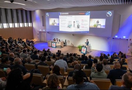 MicroPort®  MedBot™ at SRS2025: A Global Showcase of Innovation in Surgical Robotics