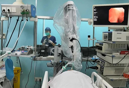 首个用于新冠肺炎诊疗的支气管镜手术机器人完成首次人体试验