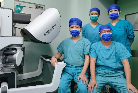Toumai® Multidisciplinary, Multicenter Clinical Trial Successfully Completes the First Provincial Case of Domestic Quadruple-Arm Robotic Rectal Cancer Radical Surgery at the First Affiliated Hospital of Nanchang University