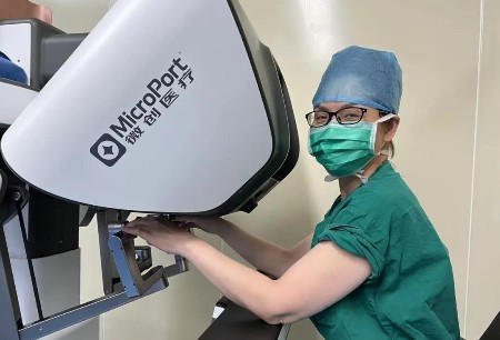 First Gynecological Clinical Trial Enrollment of East China Completed with Toumai® Laparoscopic Surgical Robot in the Obstetrics and Gynecology Hospital of Fudan University