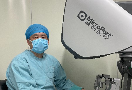 MicroPort® MedBot® Domestic Robotic Surgical System Completes the First Radical Gastrectomy in South China