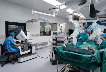 MicroPort® MedBot® Completes the First Enrollment in Toumai® Single-Arm Surgical Robot Trial