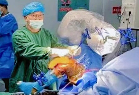 Yunnan Tour of | MicroPort®MedBot®-Assisted TKA Multi-Center Research —— TKA Assisted by Orthopedic Surgery Robot Successfully Completed in Chuxiong Prefecture Traditional Chinese Medicine Hospital, the Only Provincial Yi Ethnic Medical Hospital of China