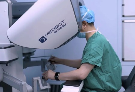 屡创河北首例记录！河北医科大学第四医院完成32例图迈®机器人手术