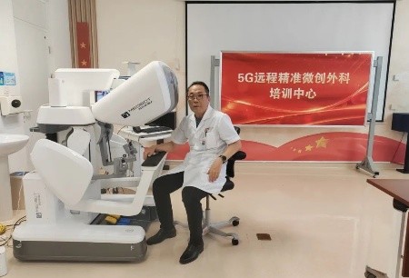 全球首例！图迈®辅助下5G超远程全子宫双附件切除术成功完成