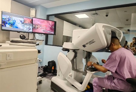 The First Ultra-Remote Pediatric Surgery in the World! Toumai® Helped a Child 2,000 Kilometers Away Regain Her “Biological Femaleness”