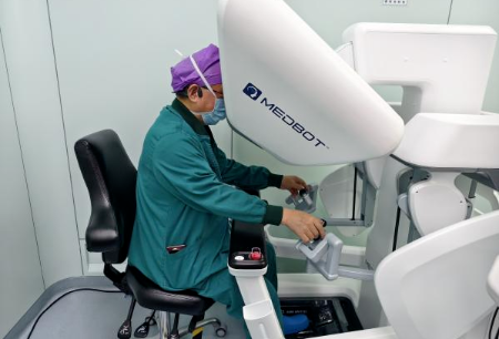 以图迈®护佑健康：前海人寿广州总医院泌尿外科迈进机器人手术新时代