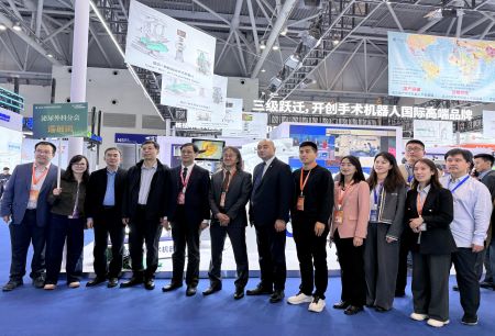 引领国产手术机器人三级“跃迁”，微创®机器人“五大赛道”全产品矩阵重磅亮相2026医学装备大会