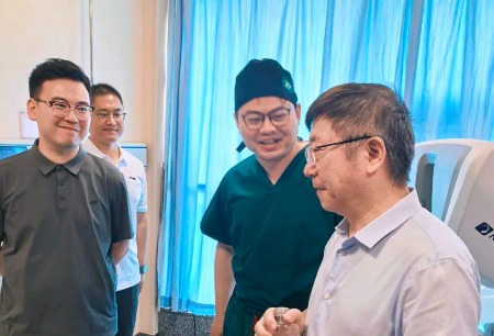 多国跨时区联动，18900公里操刀！图迈®亮相全球顶级肝胆胰学术盛会，树立远程手术“全球协作”新标杆！