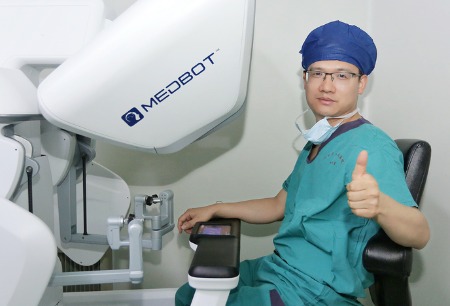 1岁宝宝做机器人手术!图迈®助李云飞教授成功“拆弹保肾”